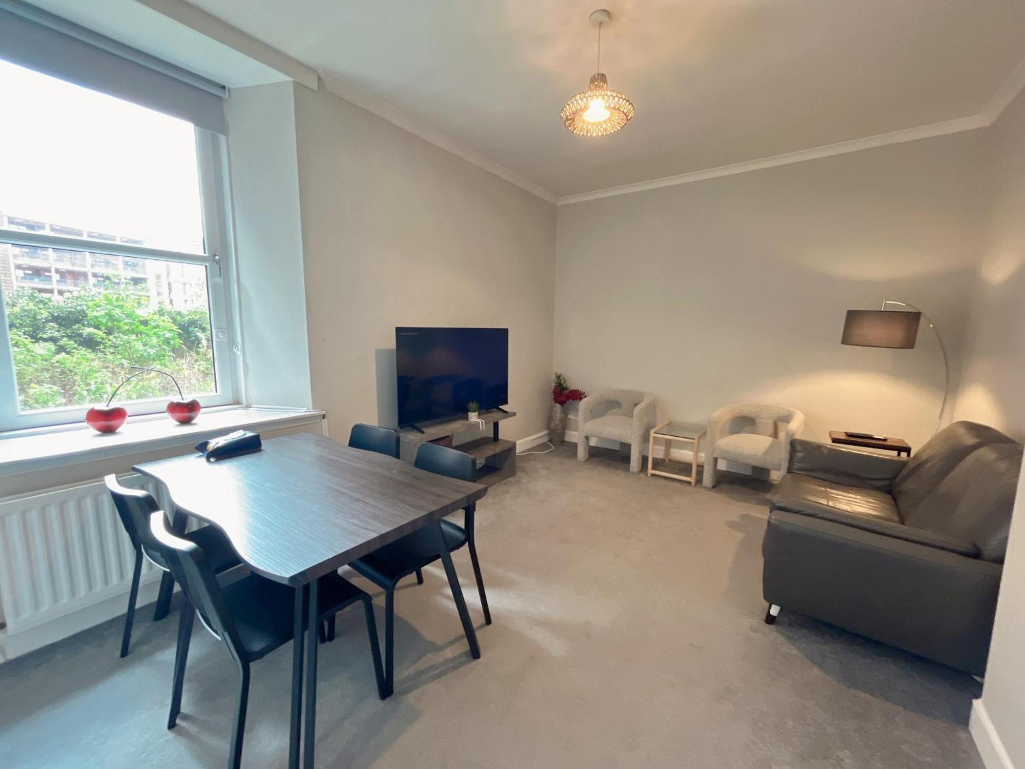 Two Bed Apartment Edimburgo Esterno foto